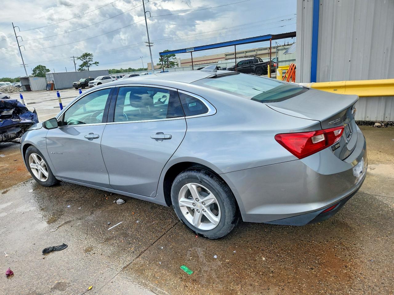 2023 CHEVROLET MALIBU LT — снимка 2
