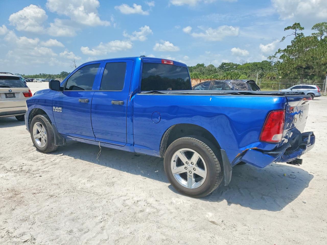 2017 RAM 1500 ST — снимка 2