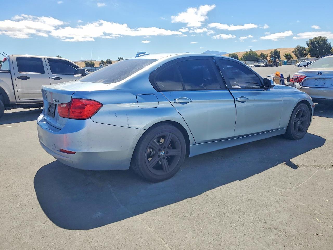 2013 BMW 320 I — снимка 3