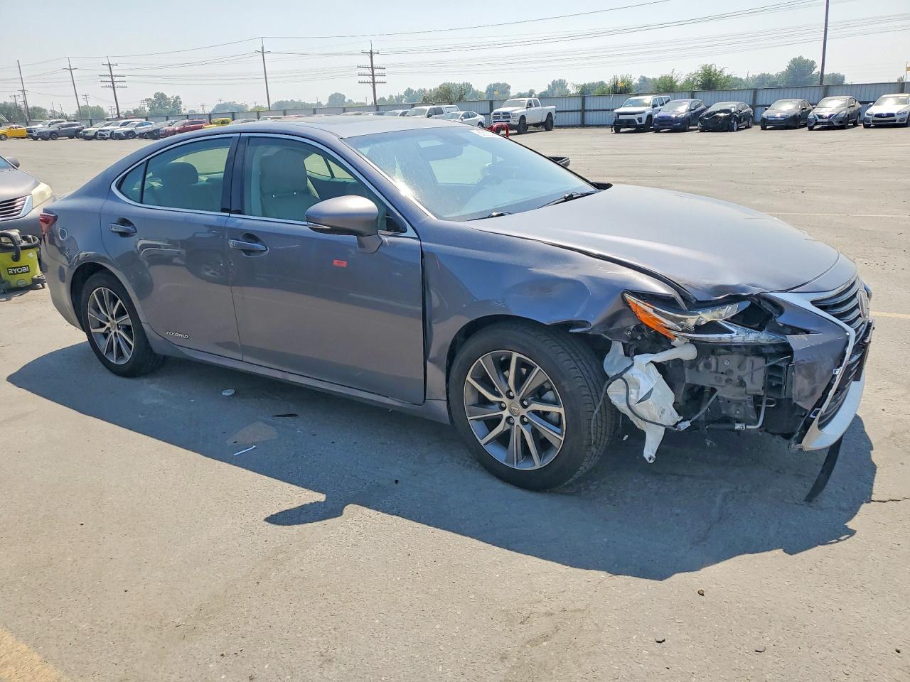 2016 LEXUS ES 300H — снимка 4
