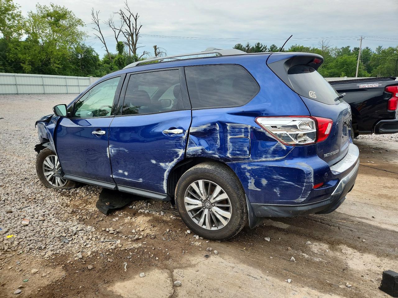 2018 NISSAN PATHFINDER SV — снимка 2