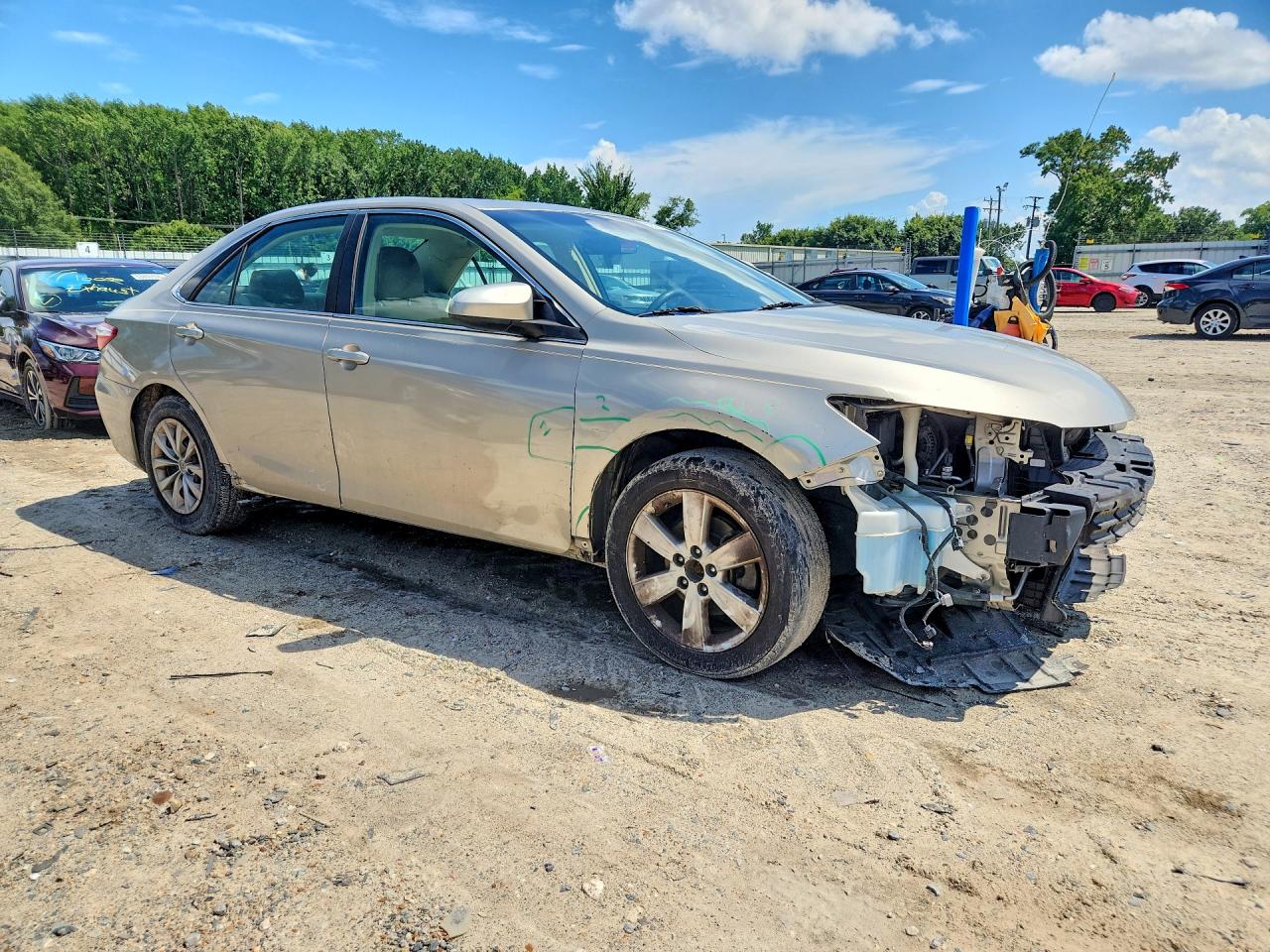 2015 TOYOTA CAMRY LE — снимка 4