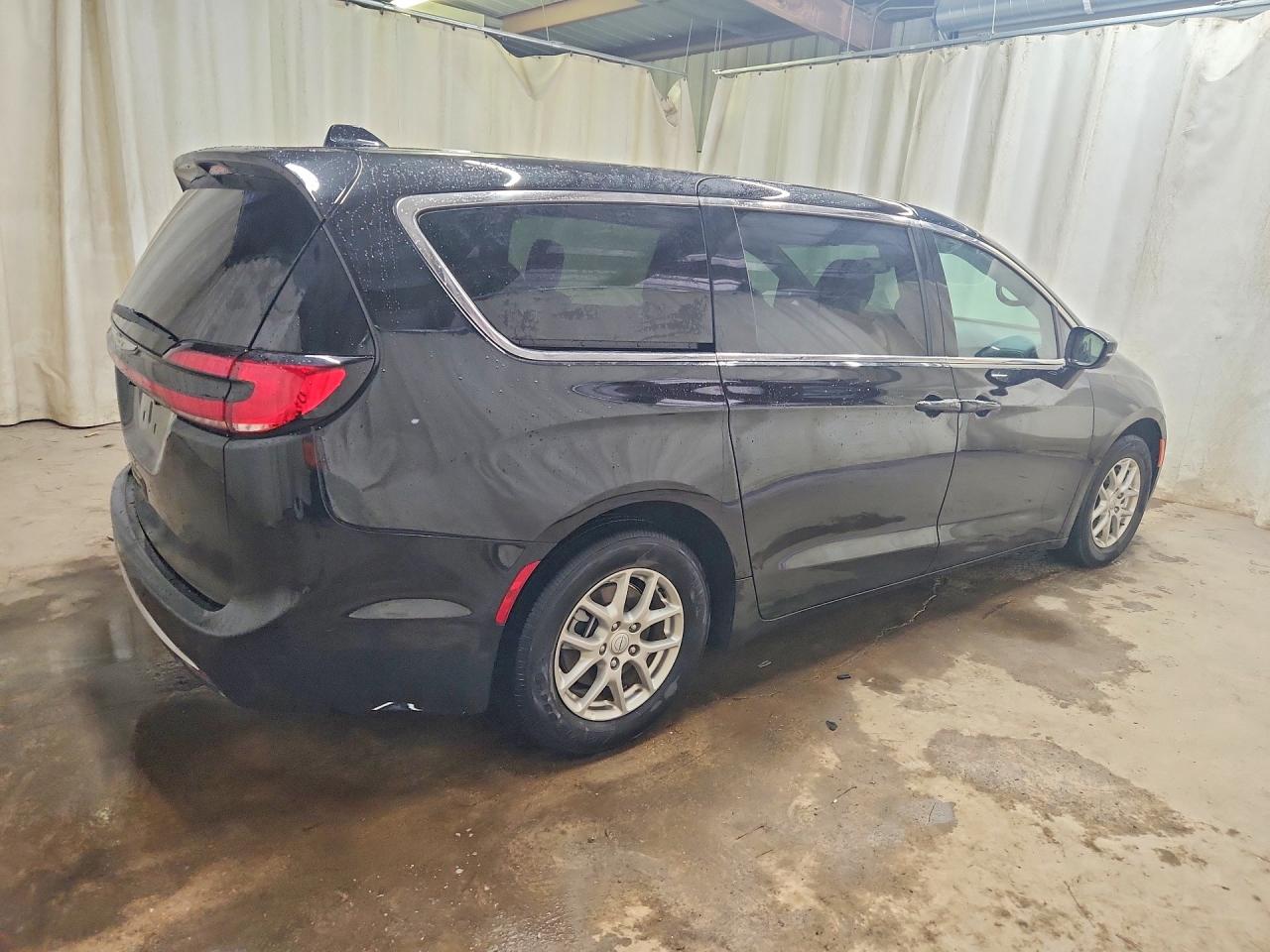 2026 CHRYSLER PACIFICA SELECT — снимка 3