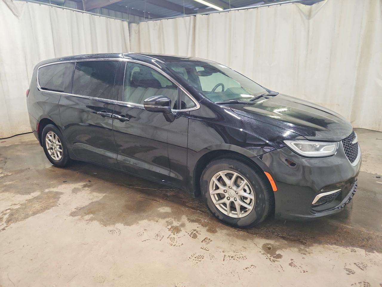 2026 CHRYSLER PACIFICA SELECT — снимка 4