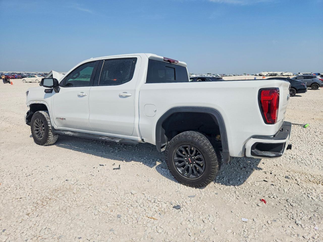 2023 GMC SIERRA K1500 AT4X — снимка 2