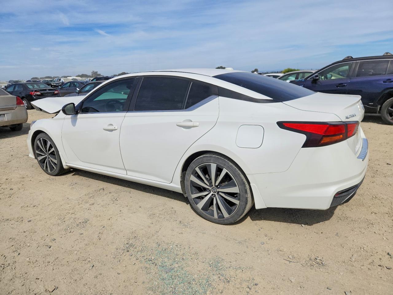 2019 NISSAN ALTIMA SL — снимка 2