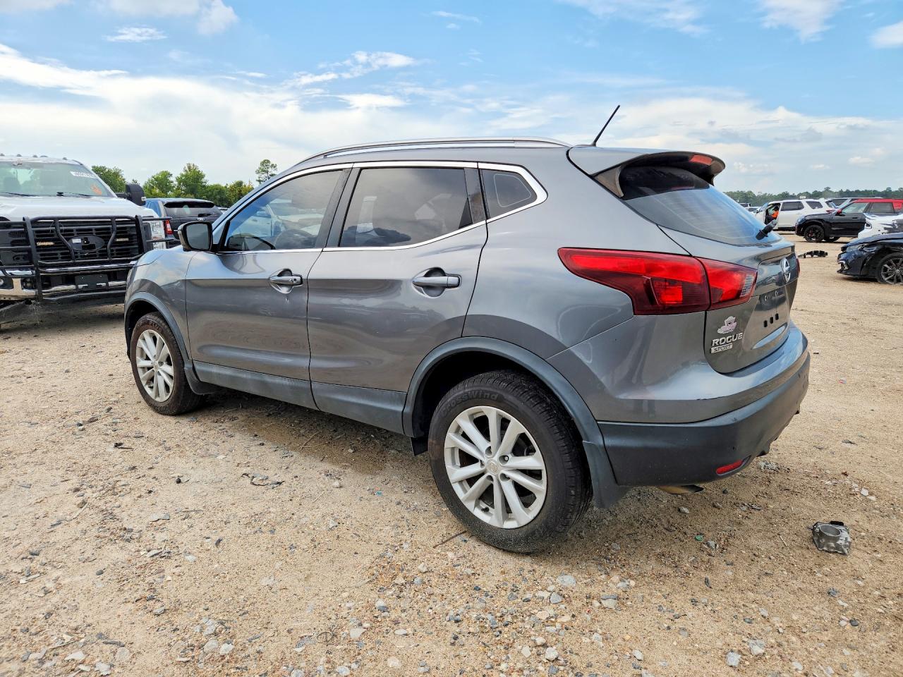 2017 NISSAN ROGUE SPORT SV — снимка 2