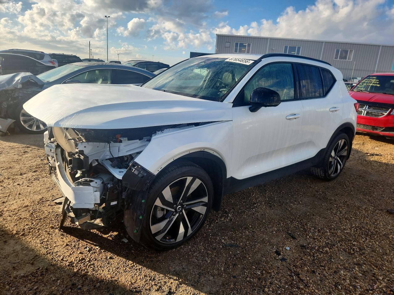 2024 VOLVO XC40 ULTIMATE