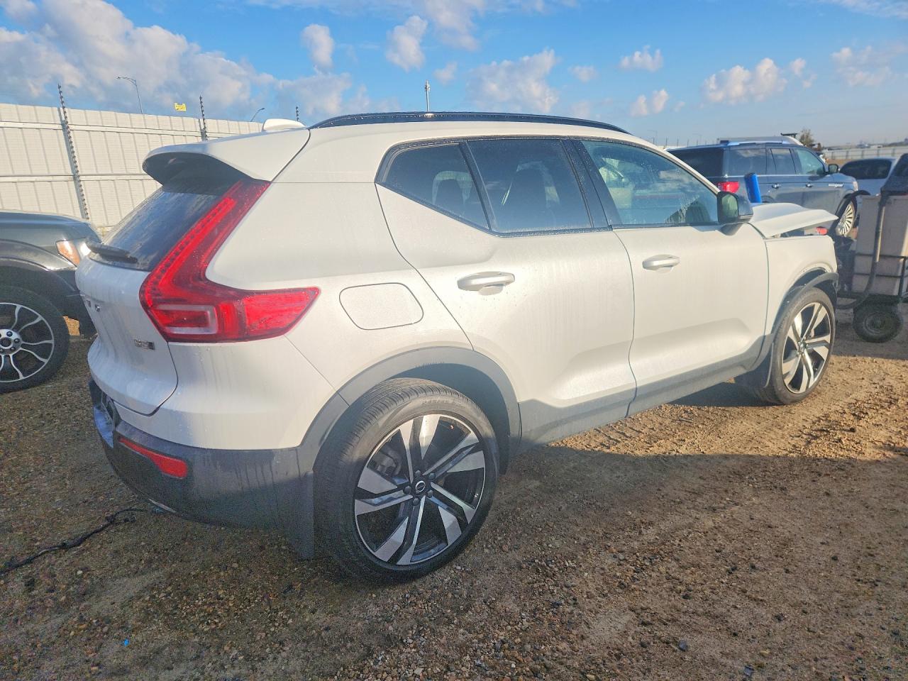 2024 VOLVO XC40 ULTIMATE — снимка 3