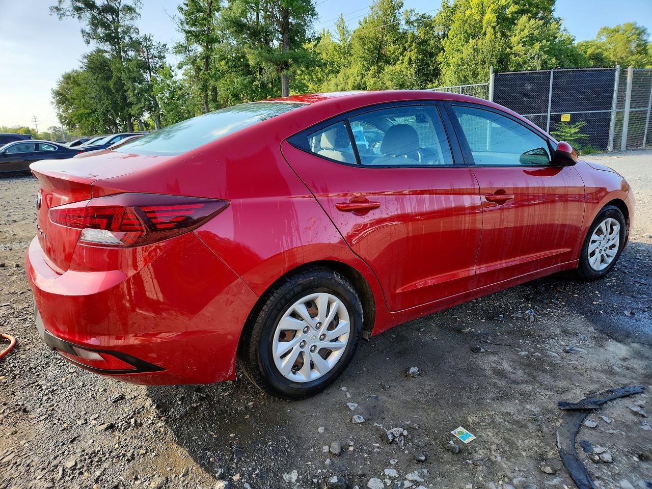 2019 HYUNDAI ELANTRA SE — снимка 3
