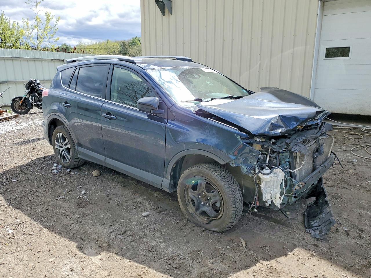 2018 TOYOTA RAV4 LE — снимка 4