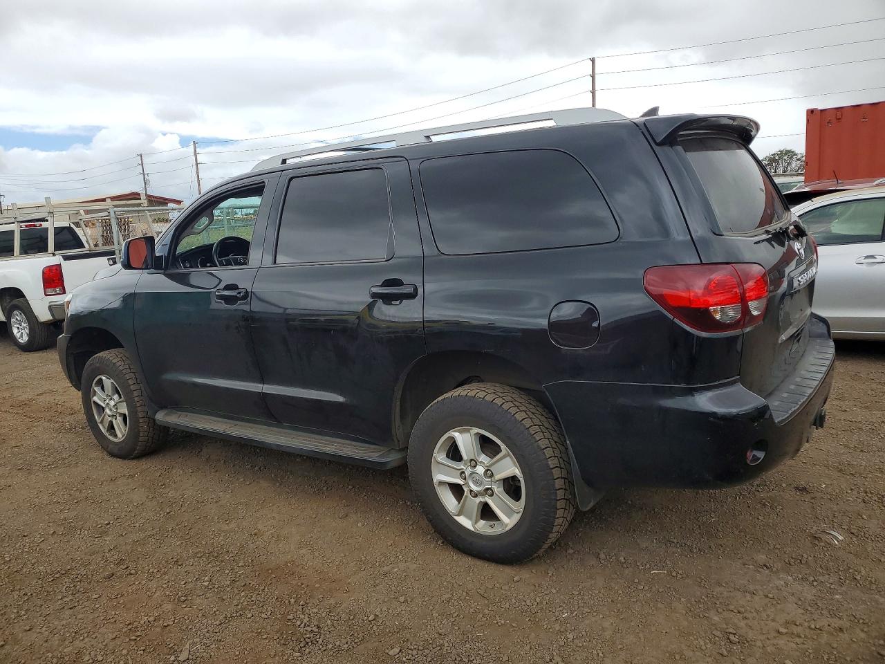 2018 TOYOTA SEQUOIA SR5 — снимка 2