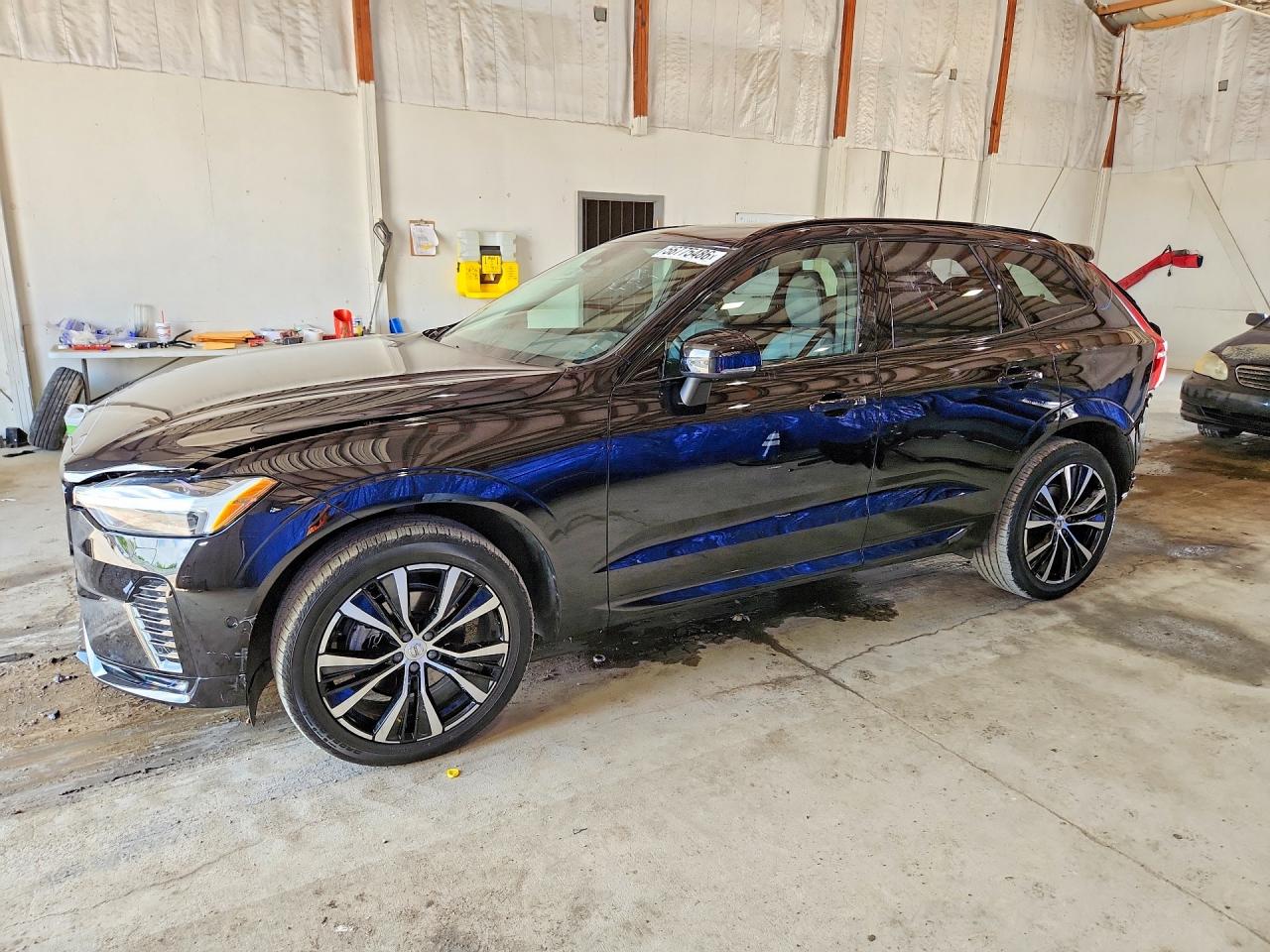 2025 VOLVO XC60 PLUS