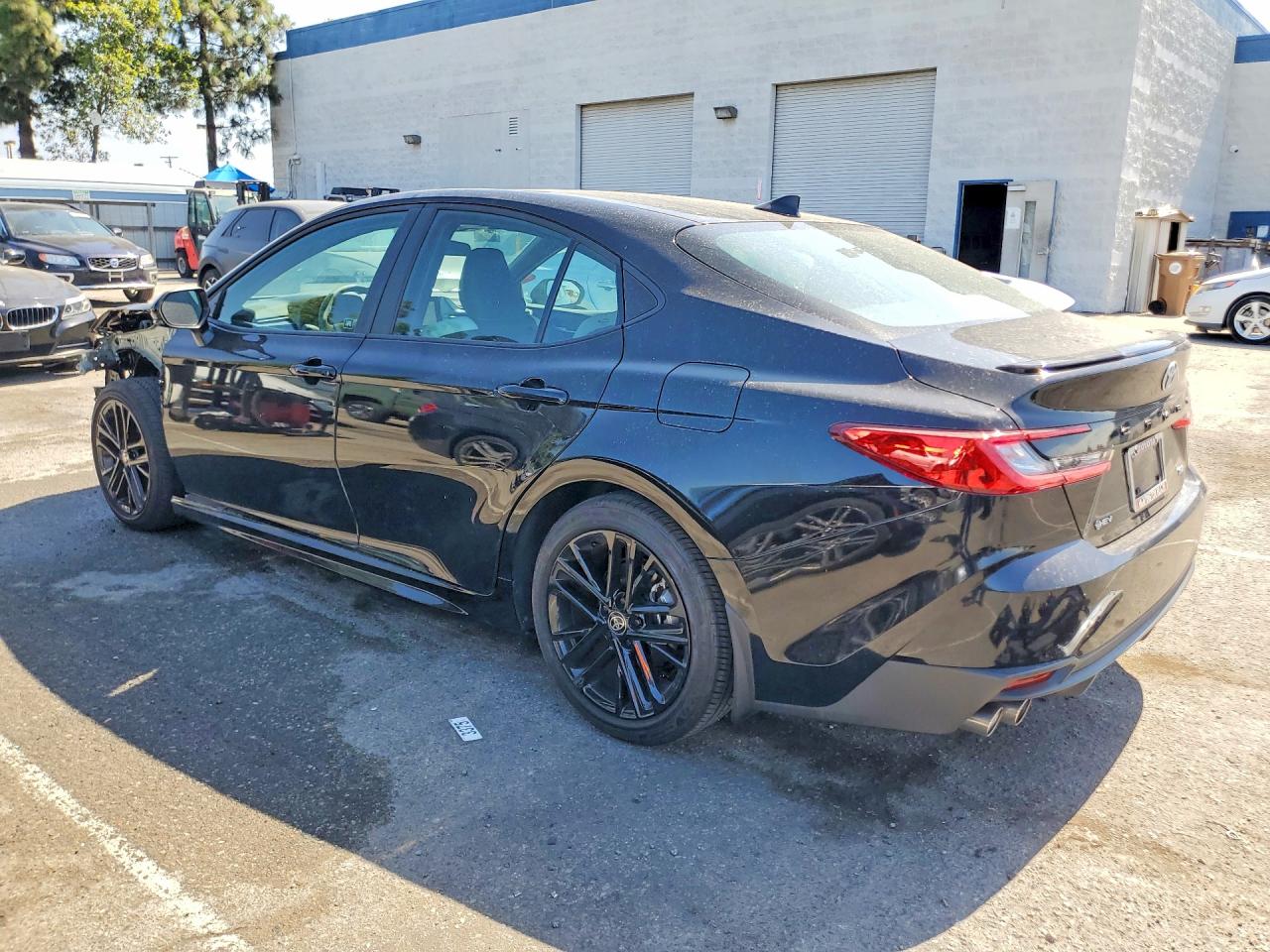 2026 TOYOTA CAMRY SE — снимка 2