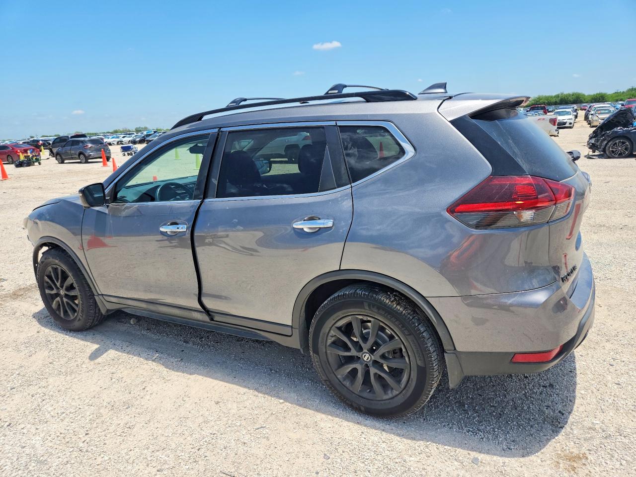 2018 NISSAN ROGUE SV — снимка 2