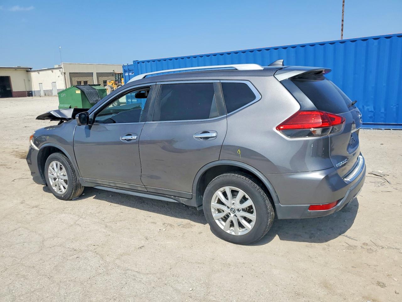 2017 NISSAN ROGUE SV — снимка 2