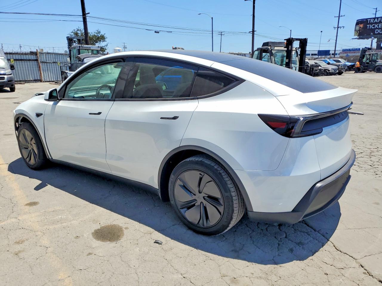 2026 TESLA MODEL Y — снимка 2