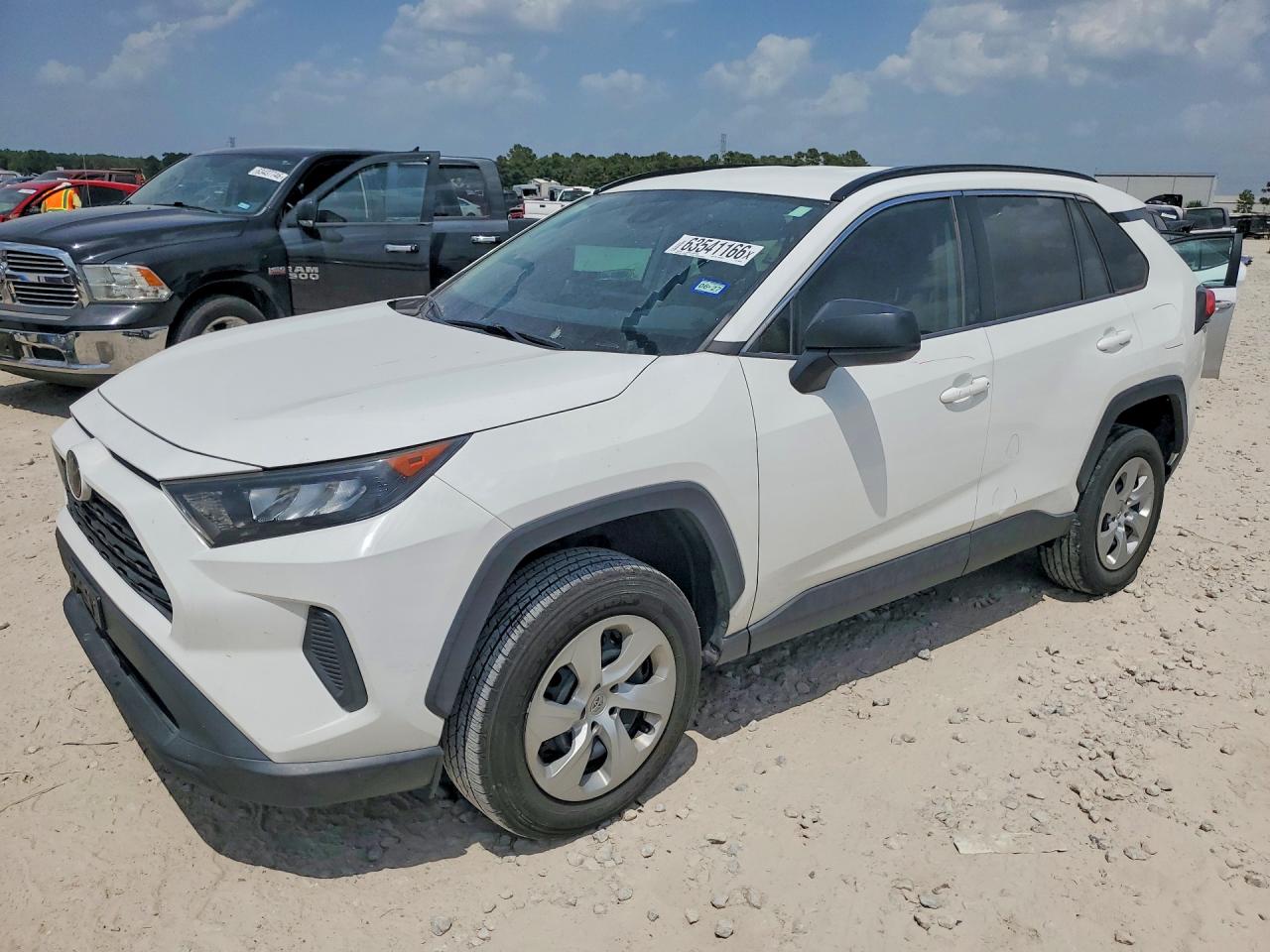 2020 TOYOTA RAV4 LE