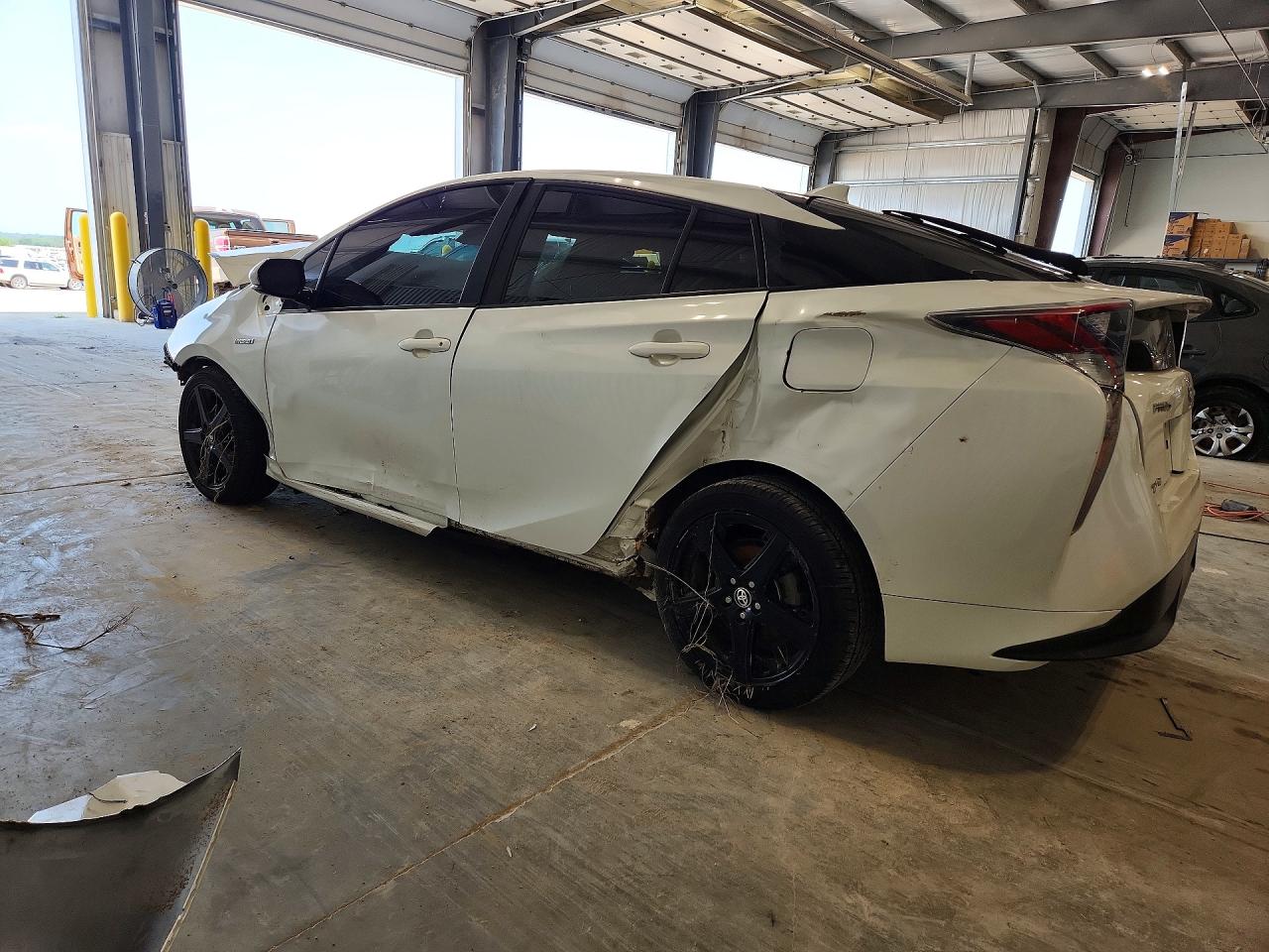 2016 TOYOTA PRIUS FOUR TOURING — снимка 2