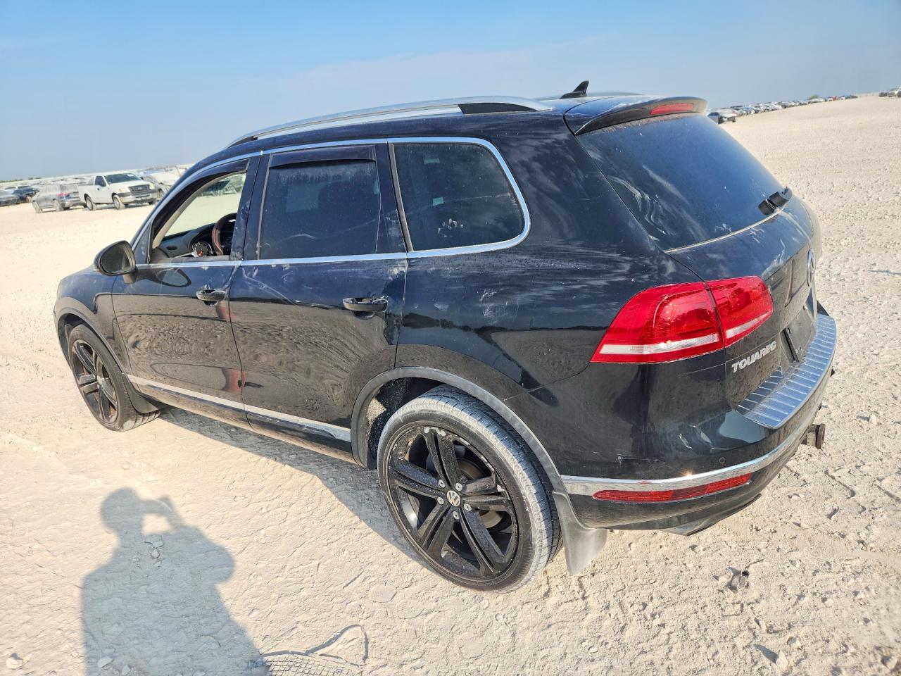 2017 VOLKSWAGEN TOUAREG EXECUTIVE — снимка 2