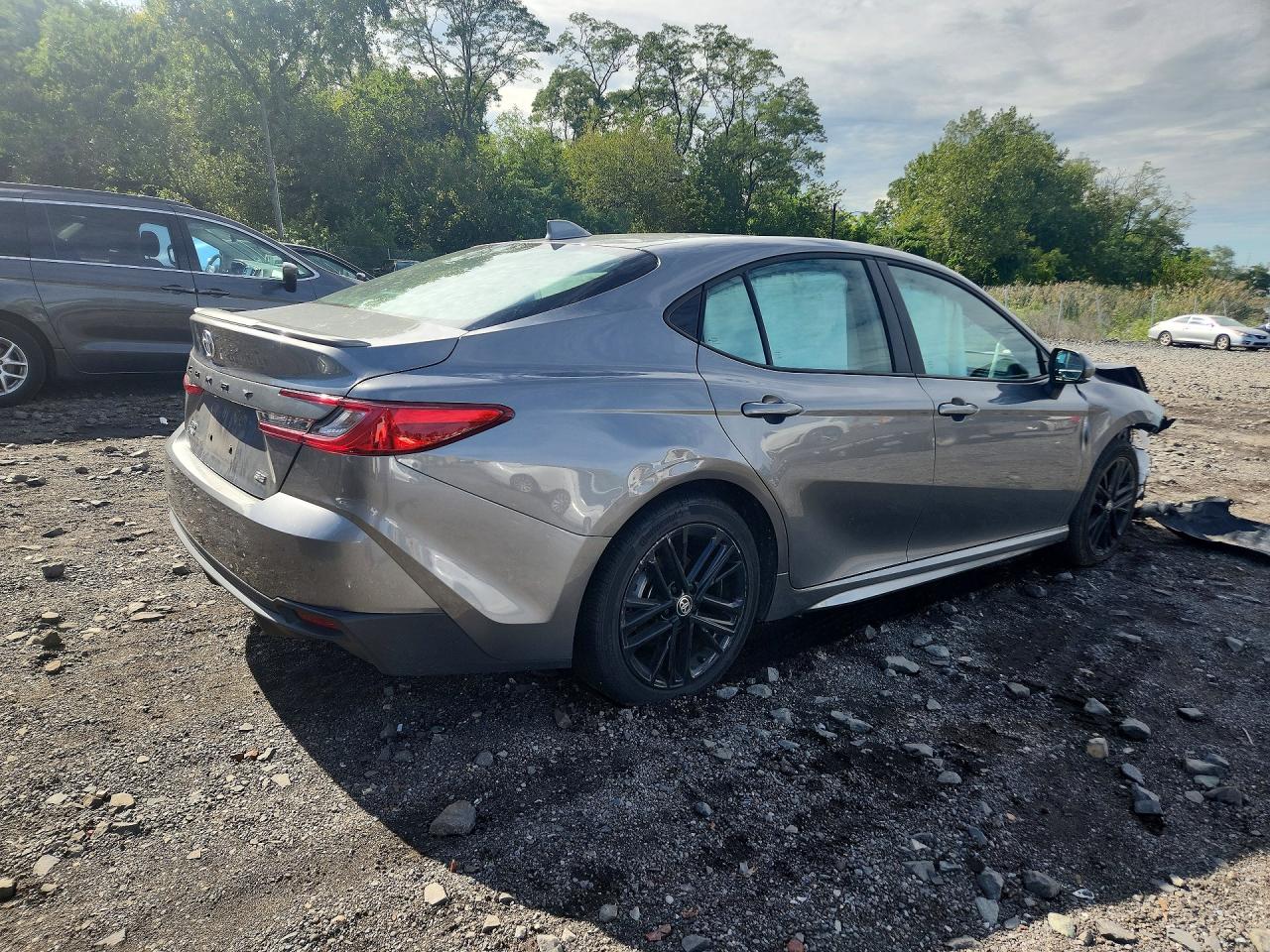 2026 TOYOTA CAMRY SE — photo 3