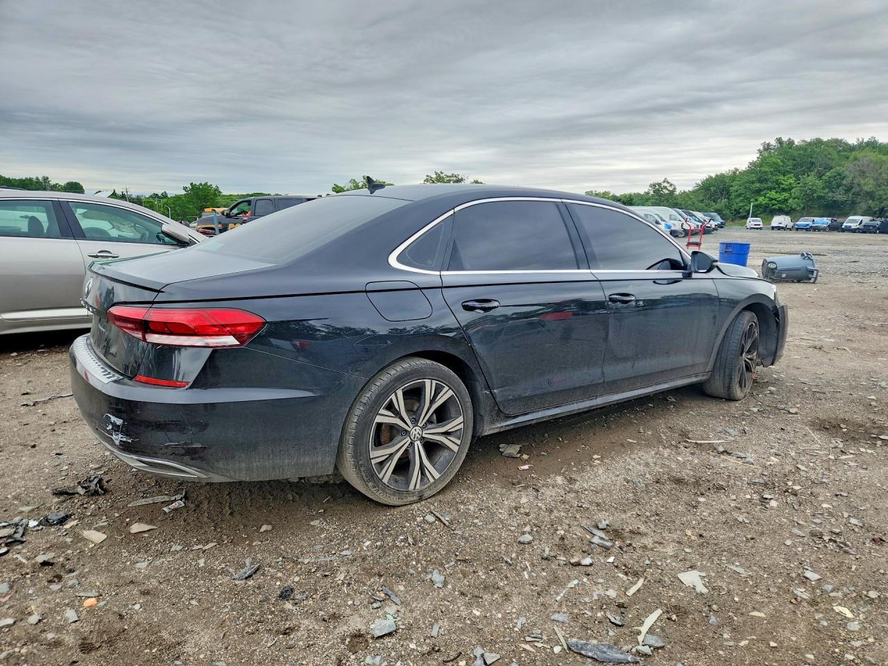 2021 VOLKSWAGEN PASSAT SE — снимка 3