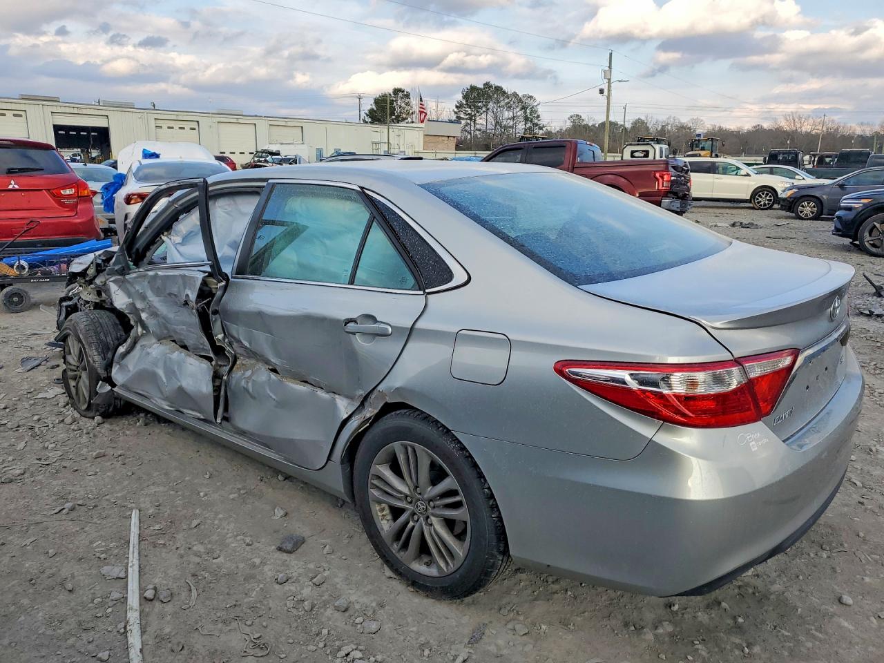 2016 TOYOTA CAMRY — снимка 2