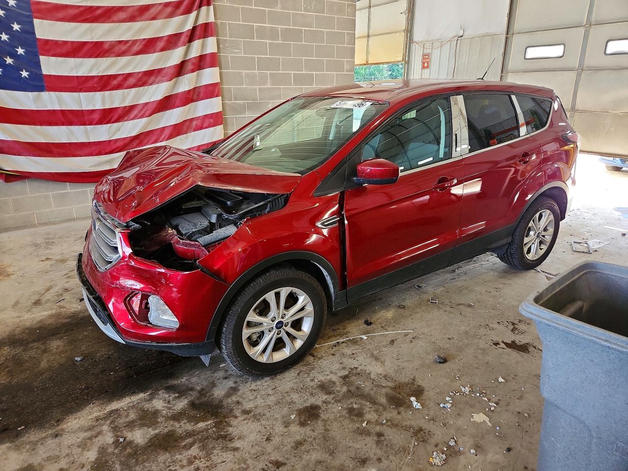2017 FORD ESCAPE SE