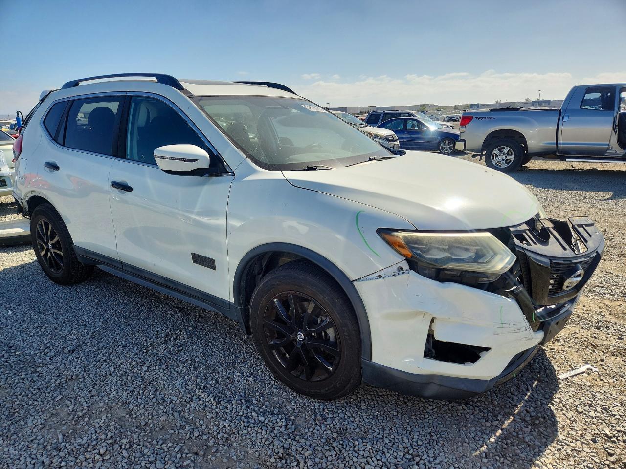 2017 NISSAN ROGUE SV — снимка 4