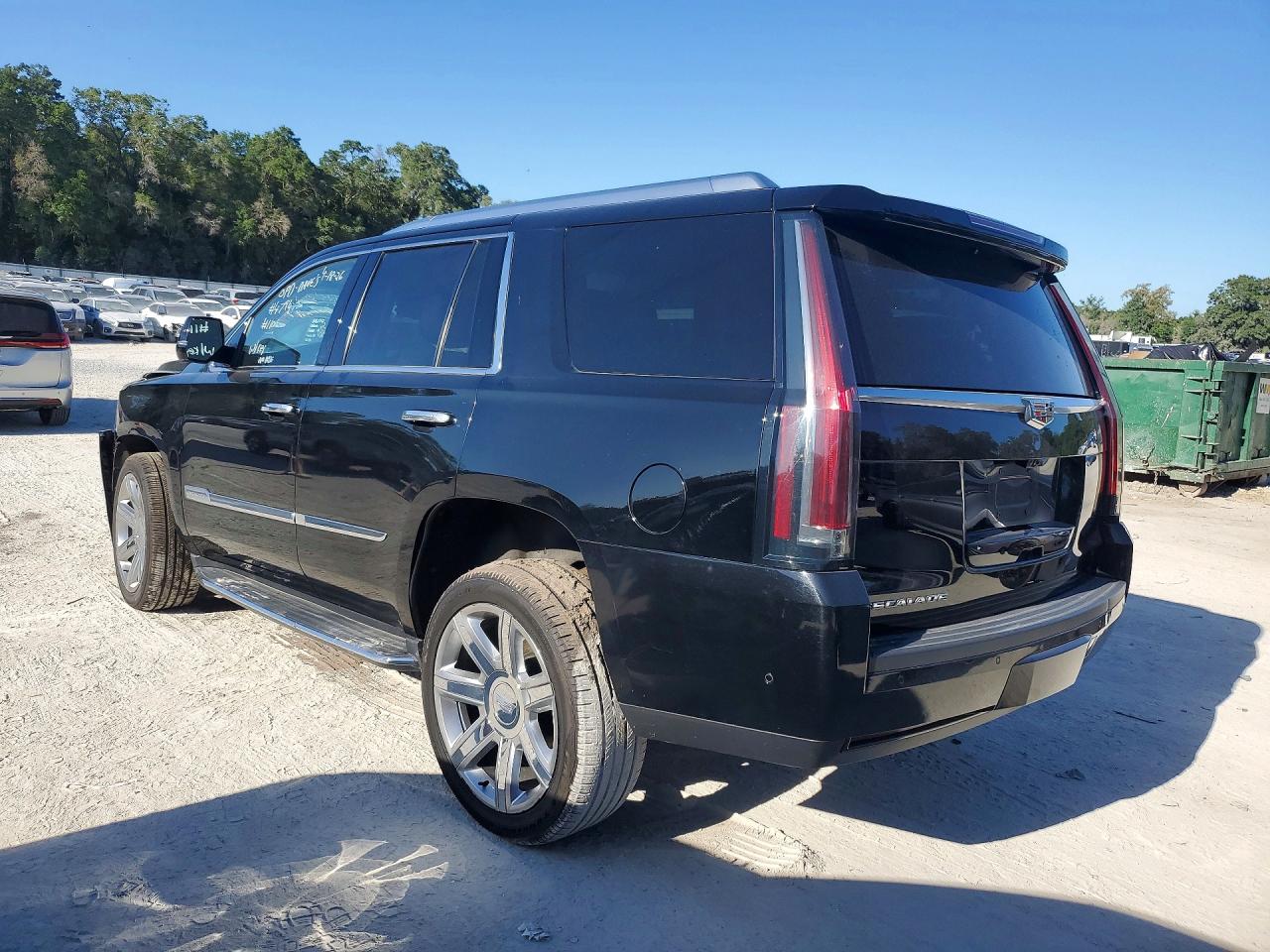 2017 CADILLAC ESCALADE LUXURY — снимка 2