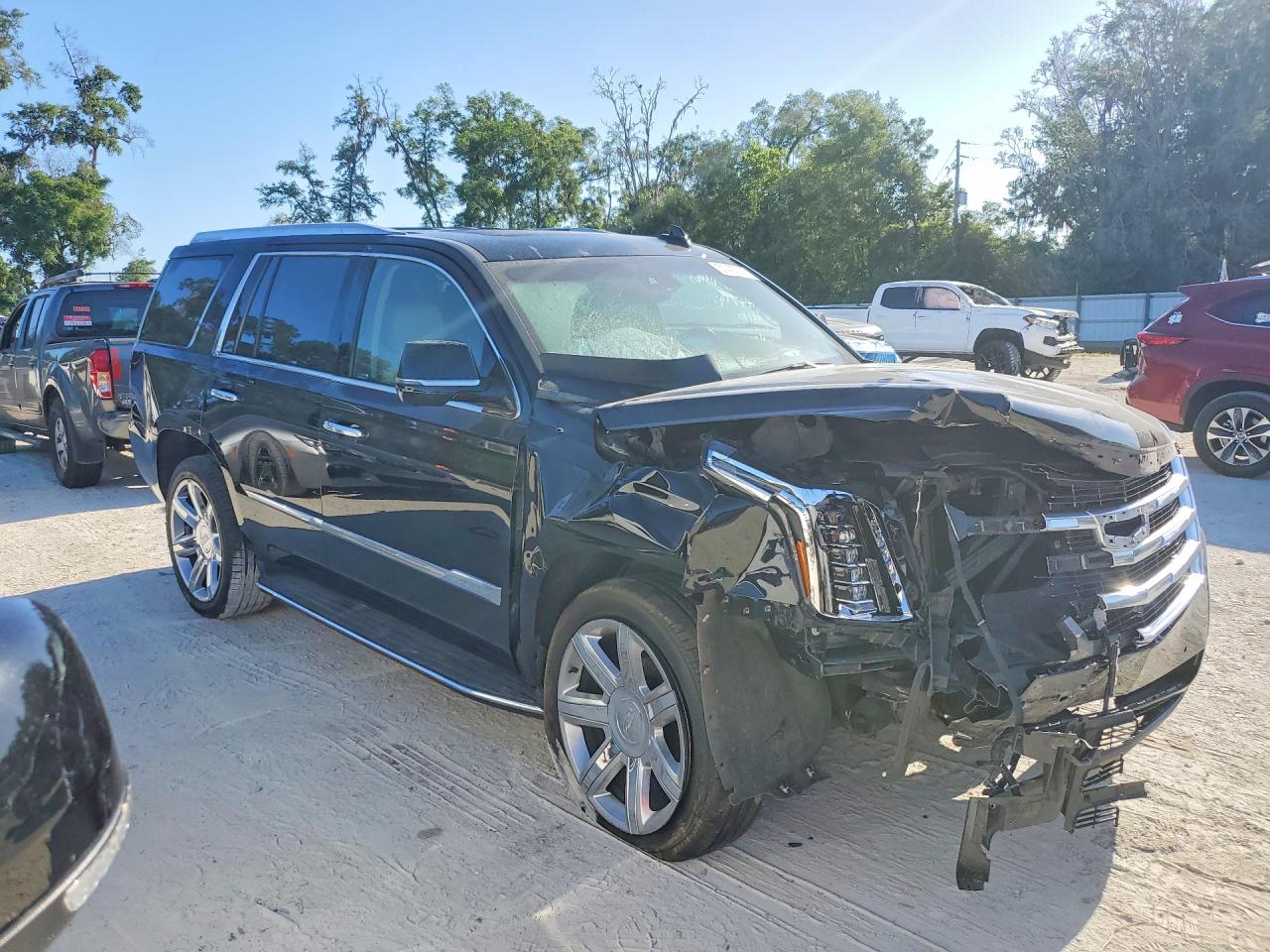 2017 CADILLAC ESCALADE LUXURY — снимка 4