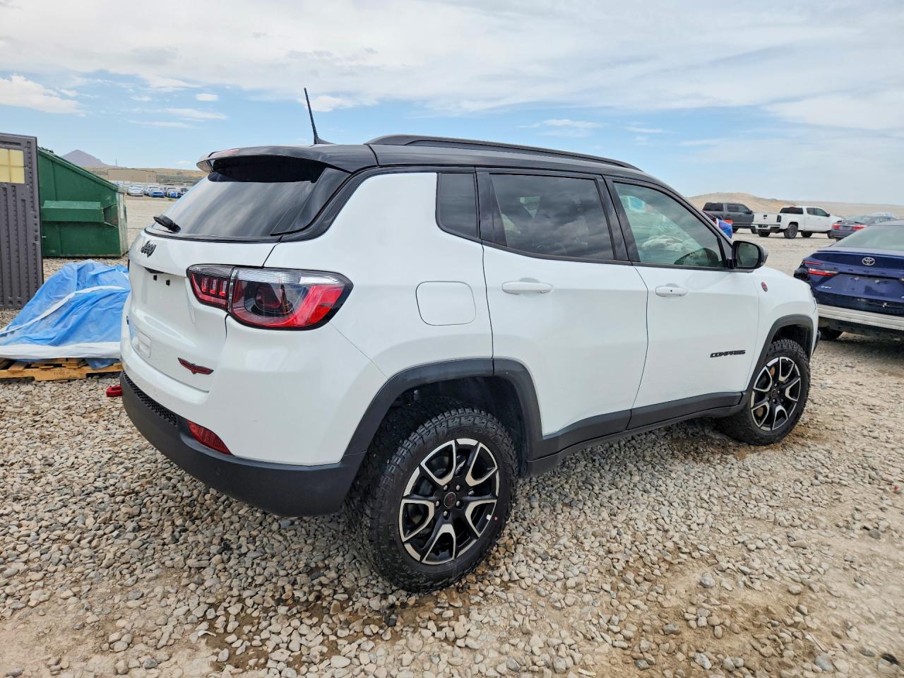 2026 JEEP COMPASS TRAILHAWK — снимка 3