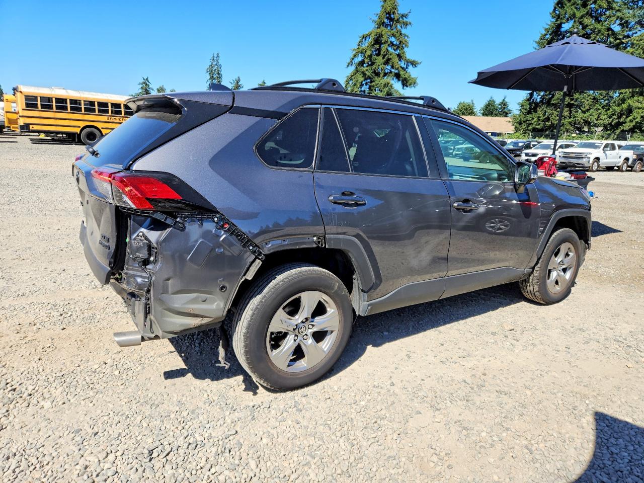 2024 TOYOTA RAV4 HYBRID XLE — снимка 3