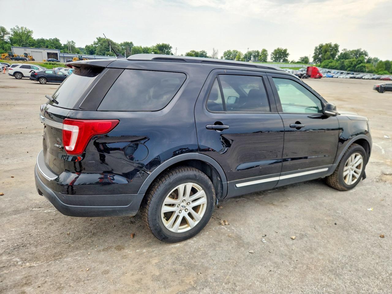 2018 FORD EXPLORER XLT — снимка 3
