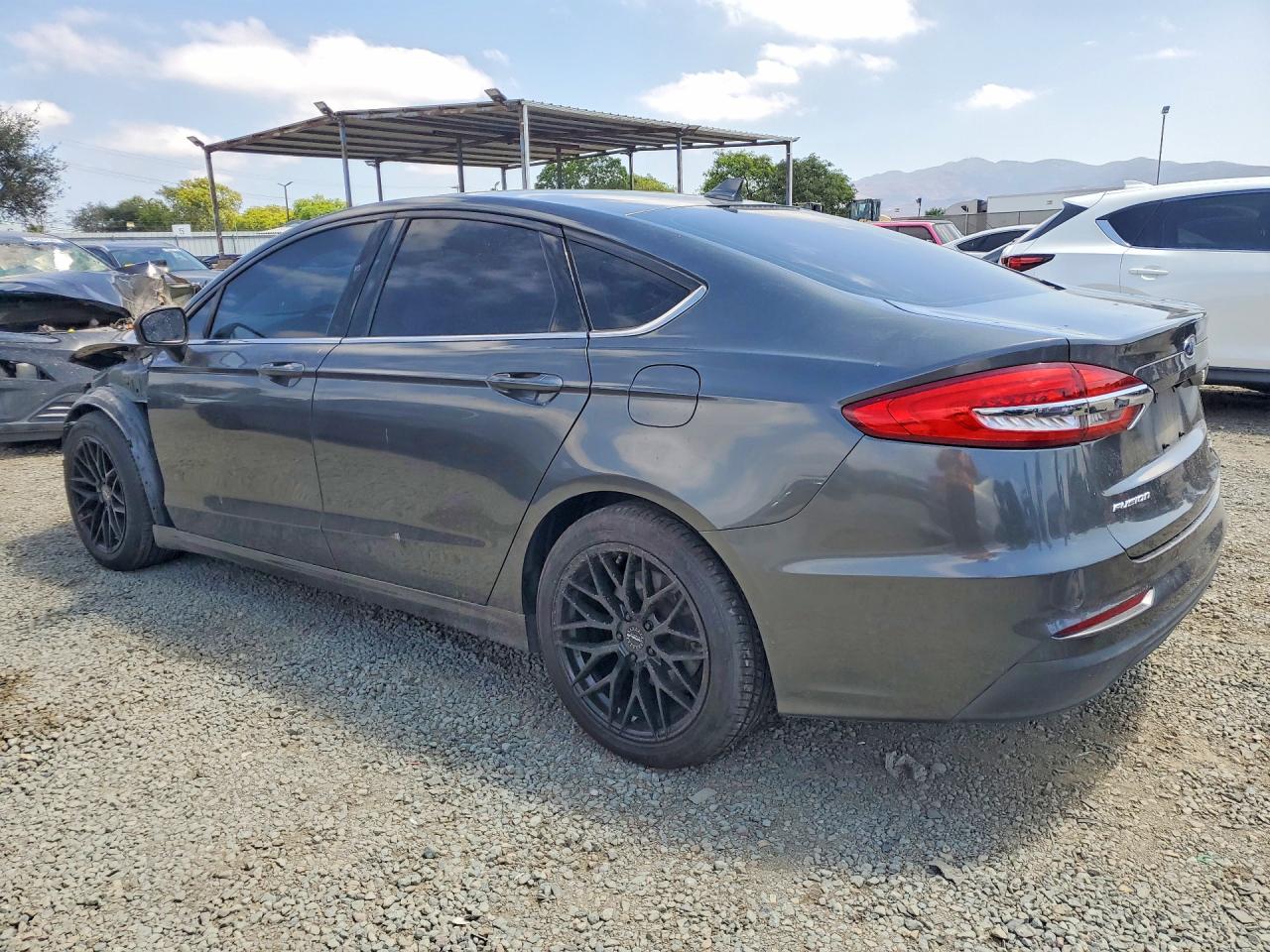 2019 FORD FUSION SE — снимка 2