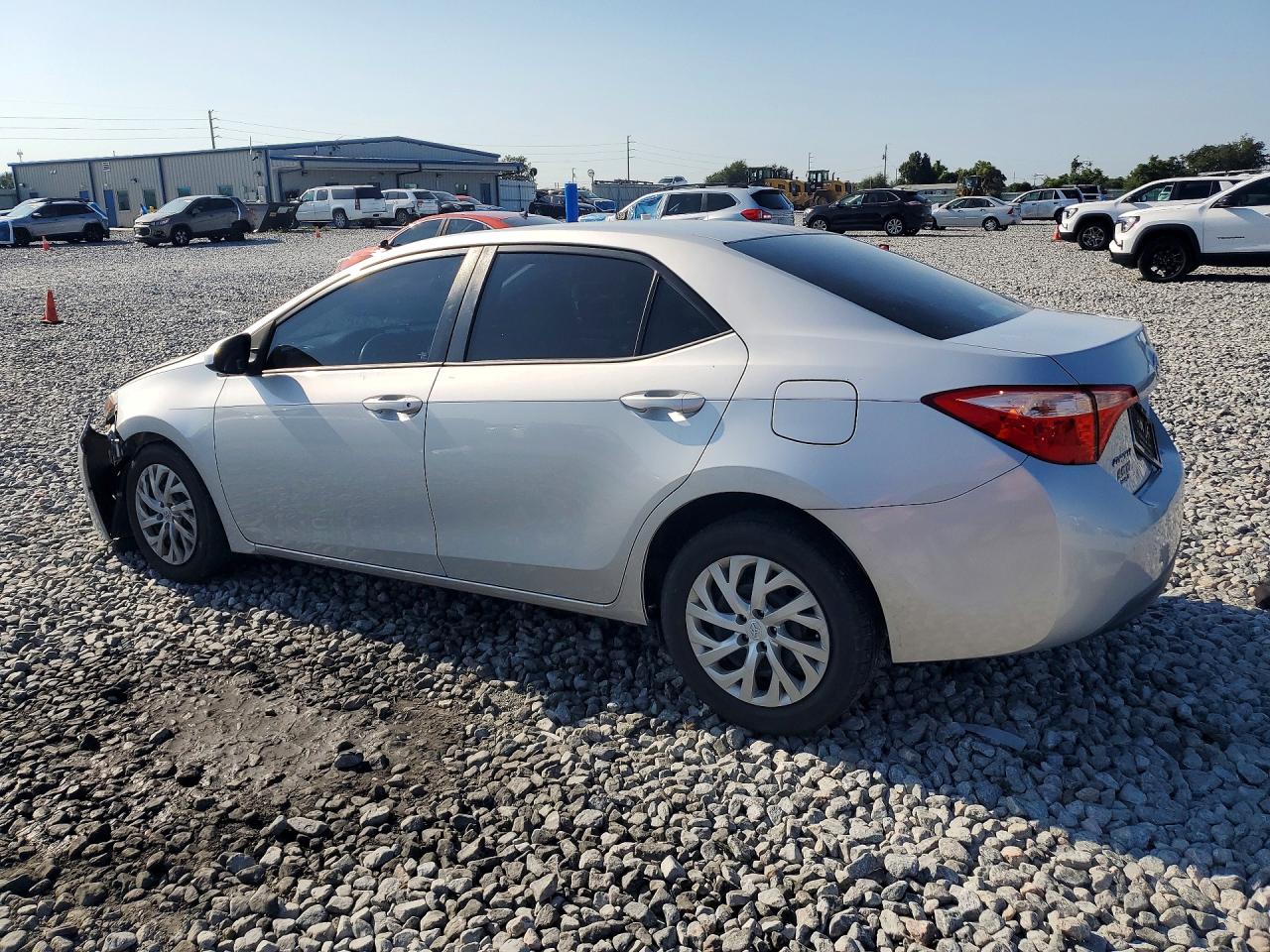 2017 TOYOTA COROLLA LE — снимка 2