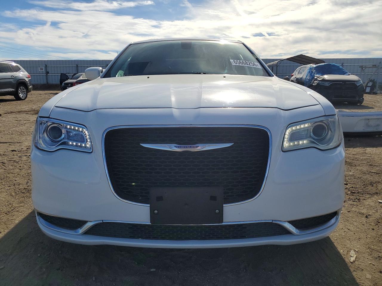 2015 CHRYSLER 300 LIMITED — снимка 5