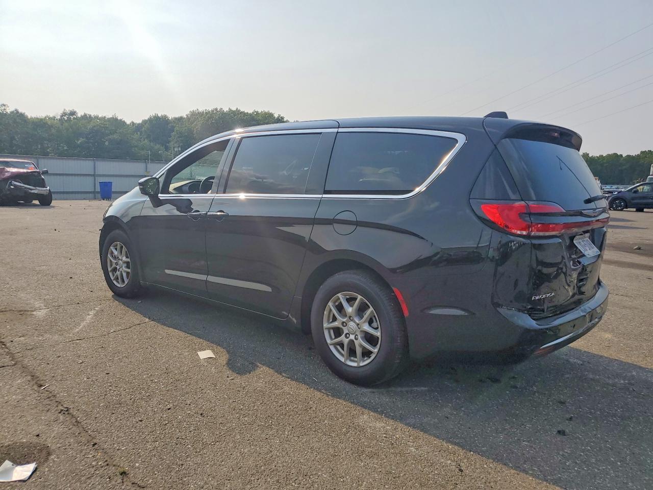 2026 CHRYSLER PACIFICA SELECT — снимка 2
