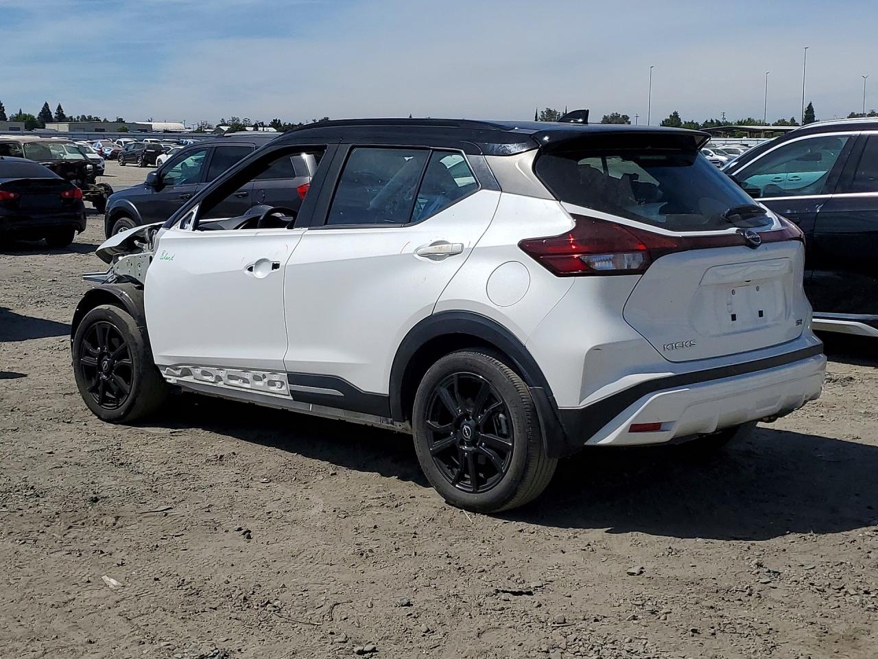 2023 NISSAN KICKS SR — снимка 2