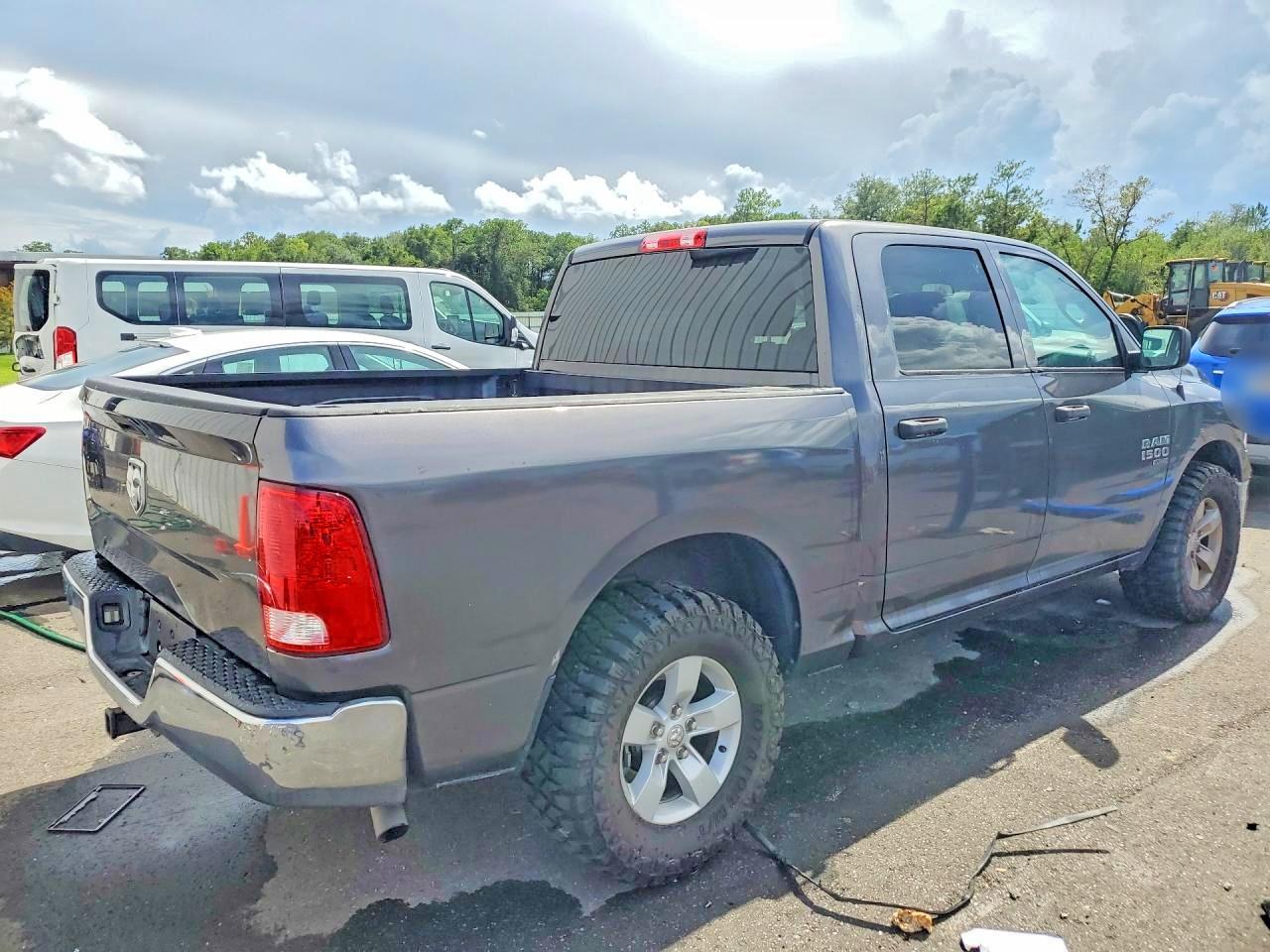 2021 RAM 1500 CLASSIC TRADESMAN — снимка 3