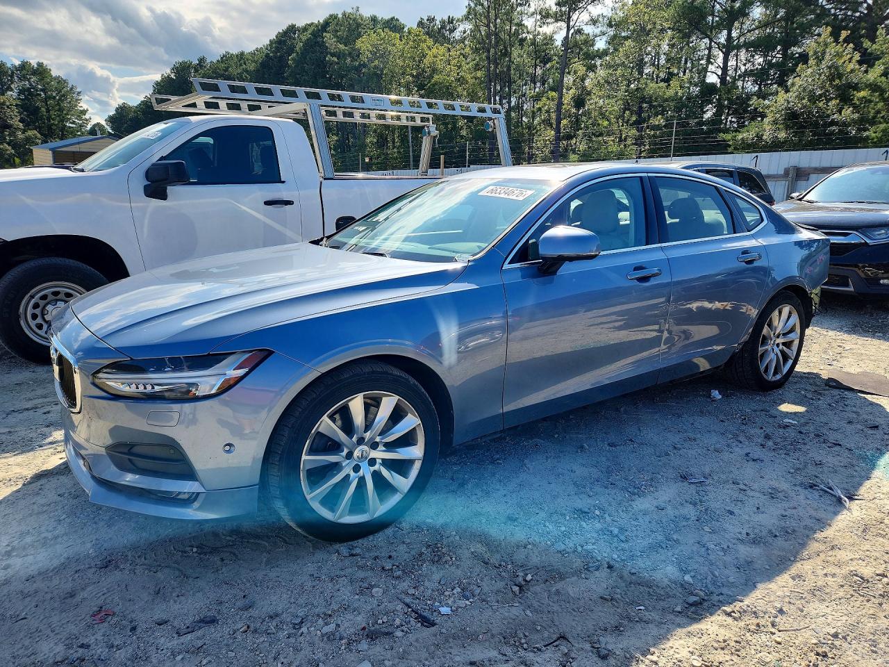 2017 VOLVO S90 T6 MOMENTUM