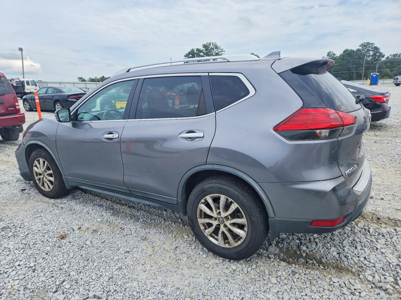 2017 NISSAN ROGUE SV — снимка 2