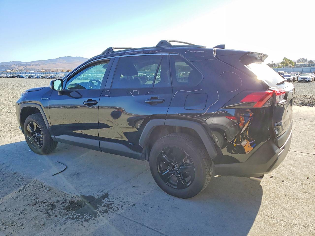 2020 TOYOTA RAV4 HYBRID XLE — снимка 2