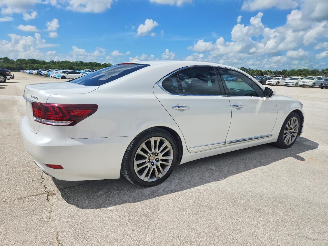 2016 LEXUS LS 460 — снимка 3