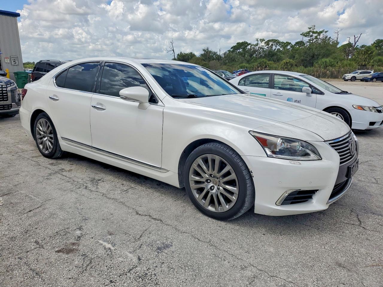 2016 LEXUS LS 460 — снимка 4