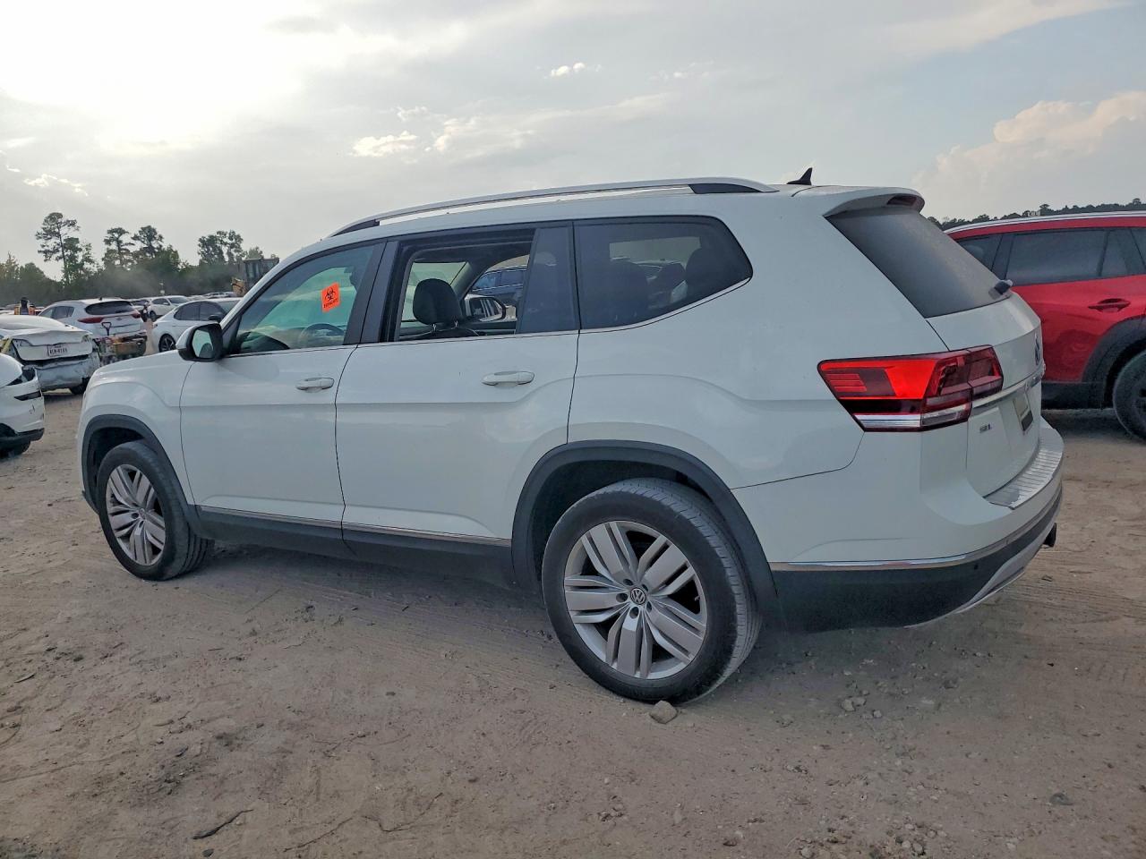 2019 VOLKSWAGEN ATLAS SEL — снимка 2