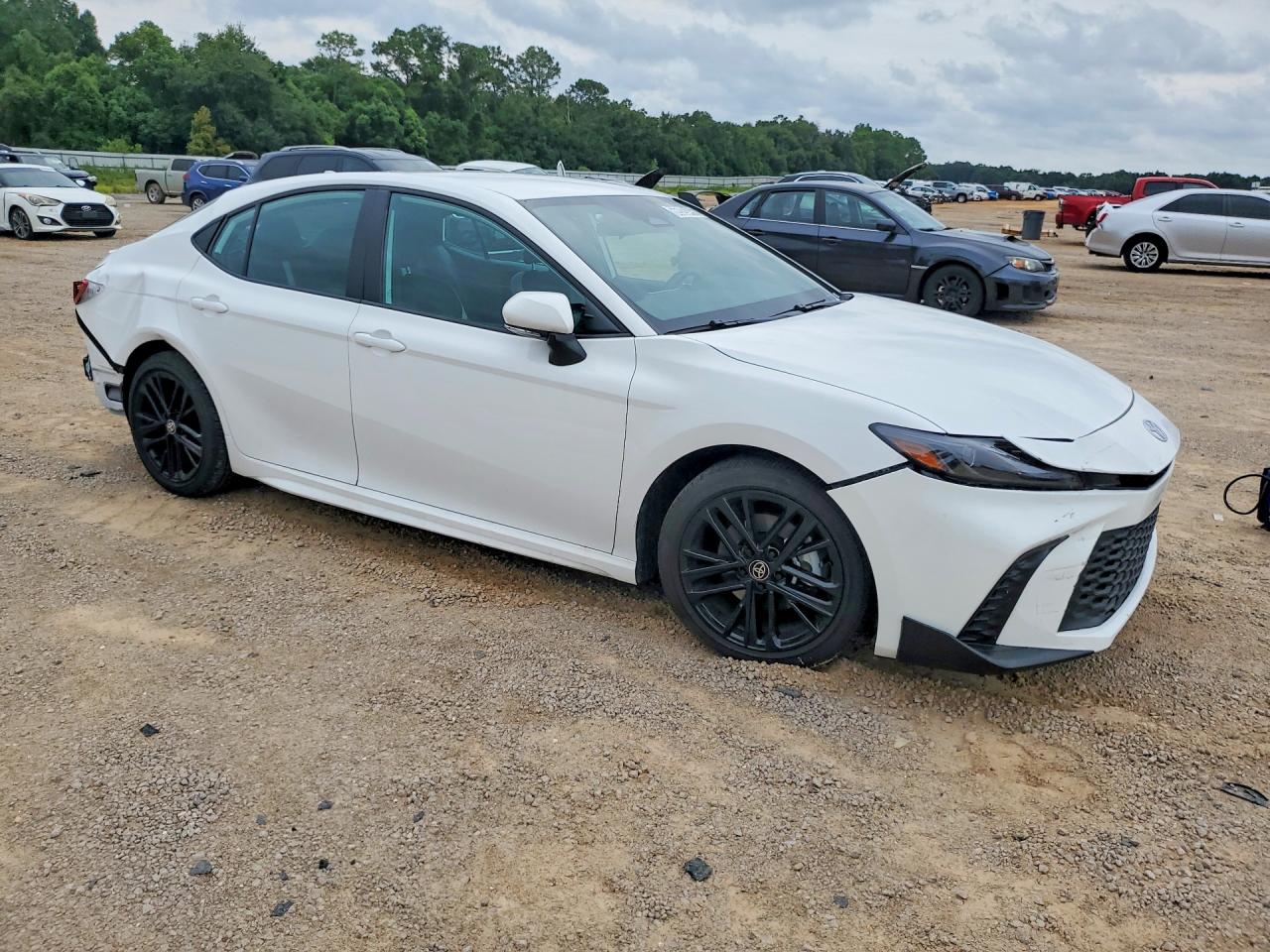 2026 TOYOTA CAMRY SE — снимка 4