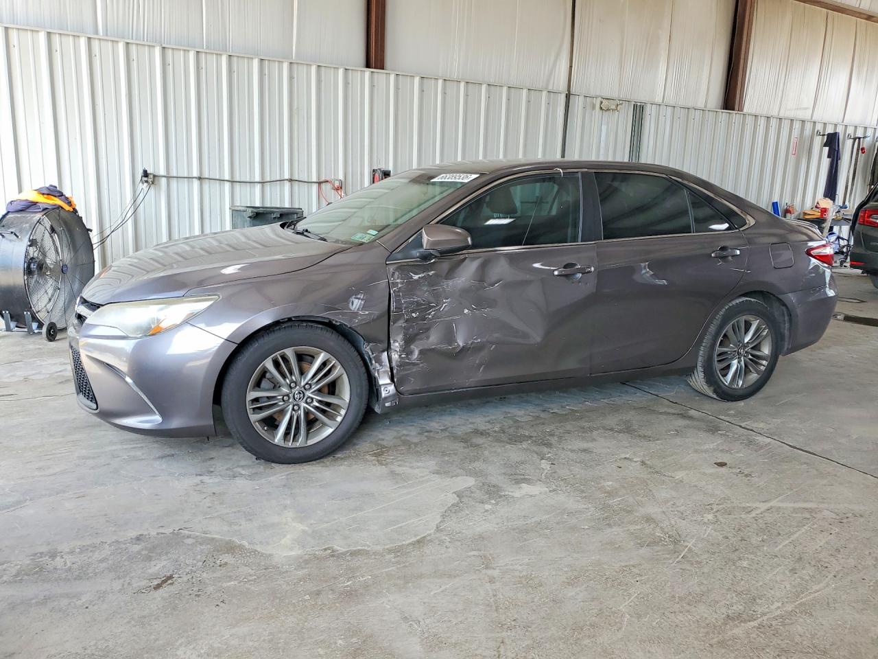 2015 TOYOTA CAMRY SE