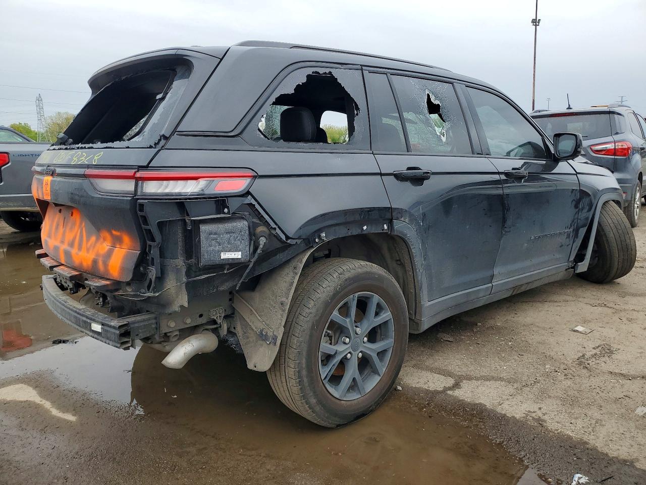 2025 JEEP GRAND CHEROKEE LAREDO — снимка 3