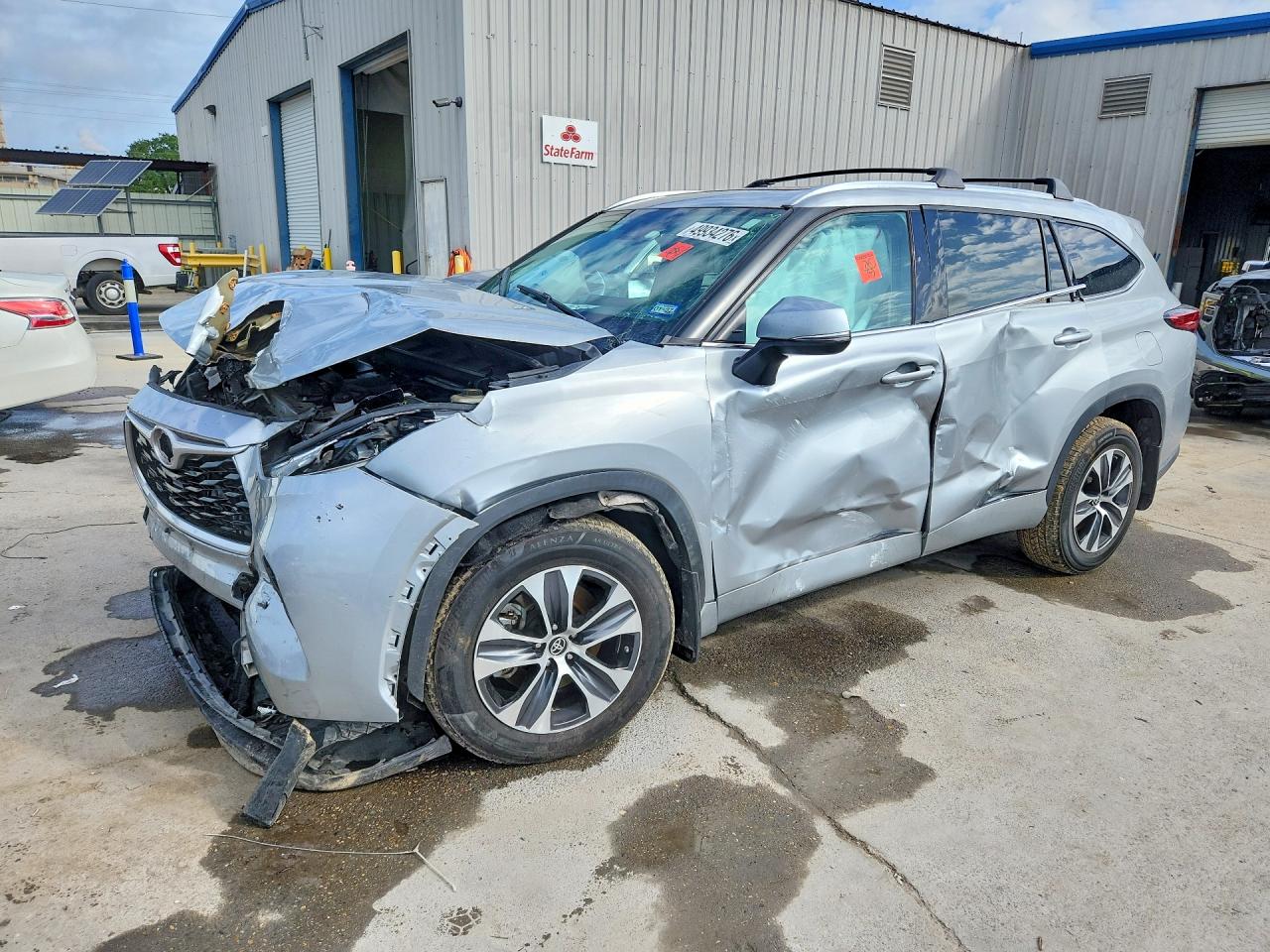 2021 TOYOTA HIGHLANDER XLE